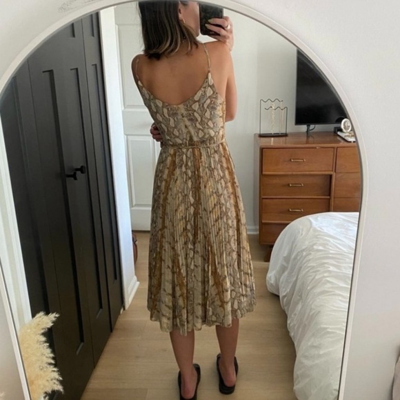 Aritzia Wilfred Pleated Midi Dress Snake Print Neutral Size Small - Picture 2 of 5